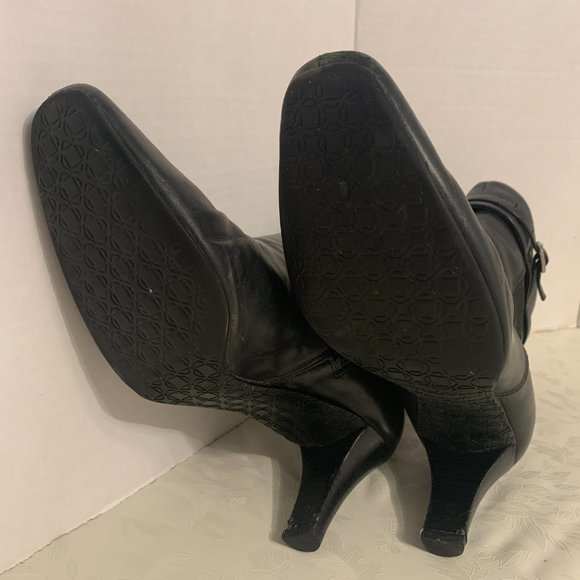 Ankle boots - Size 7M - Picture 7 of 9
